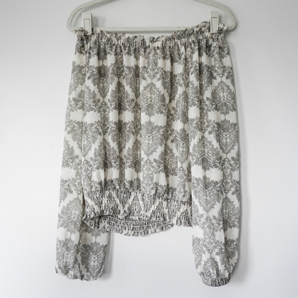 Black&White Damask Pattern Sheer Off Shoulder Top